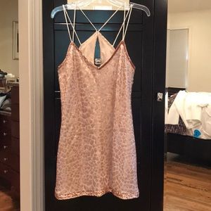 Sequins sheath mini dress with keyhole back
